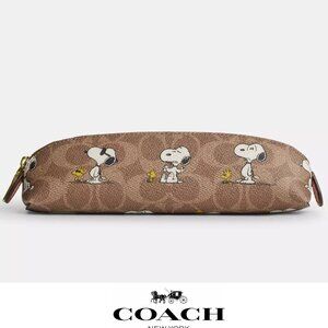 🐶 Coach X Peanuts Pencil Case In Signature Canvas With Snoopy Print